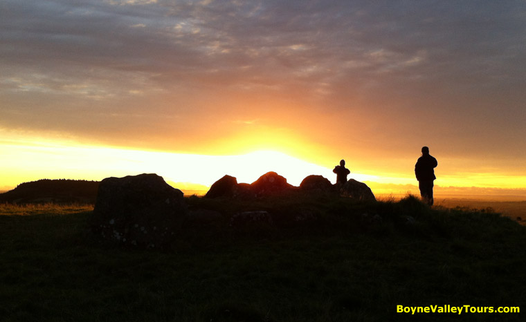 The rising sun on the mornings around the equinox illuminates the passage and chamber.